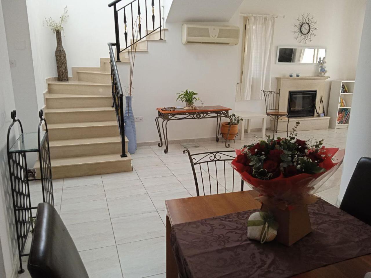 Zenberry House Apartman Mandriá Kültér fotó